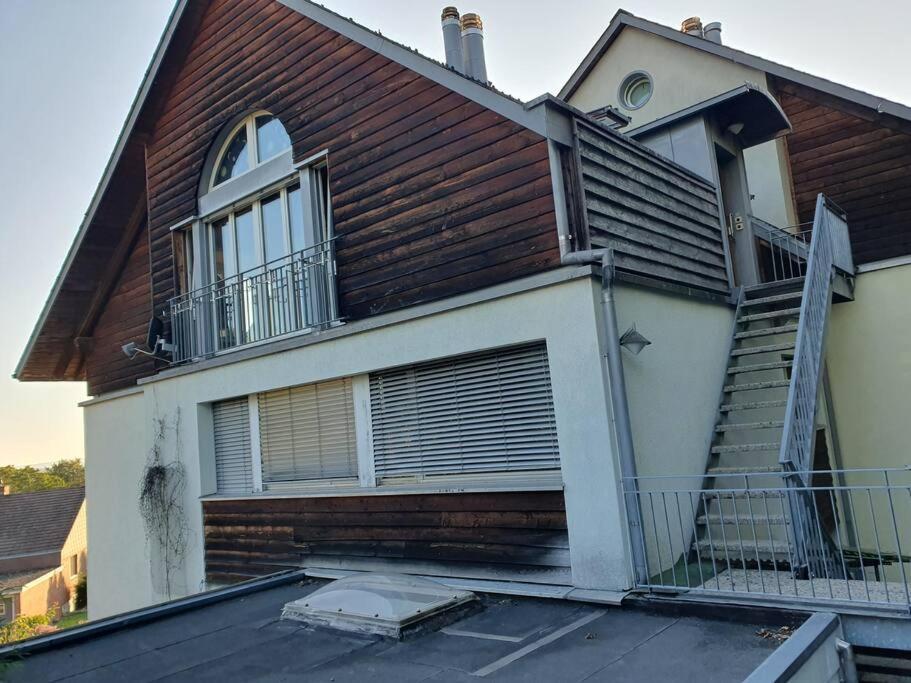 Dachwohnung In Flughafennaehe Kloten Eksteriør bilde