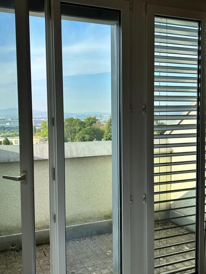 Dachwohnung In Flughafennaehe Kloten Eksteriør bilde